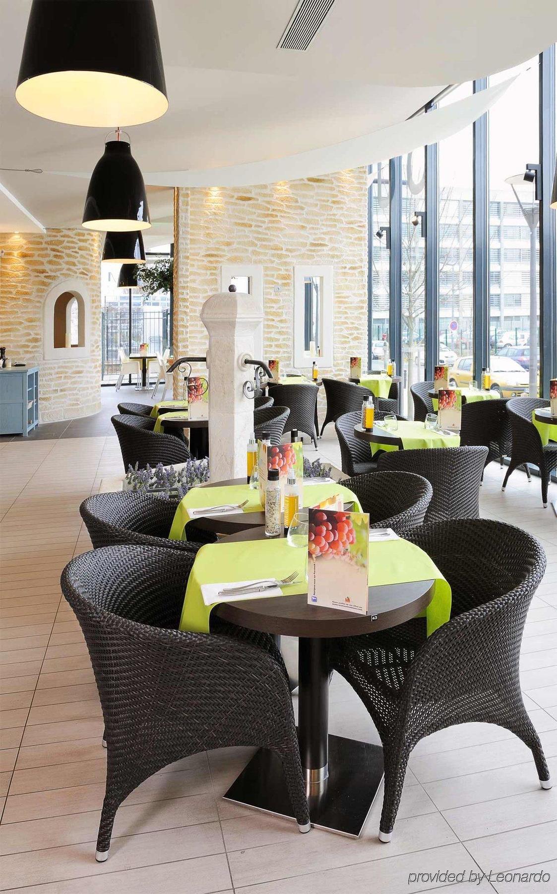 Residhome Paris-Massy Restoran gambar